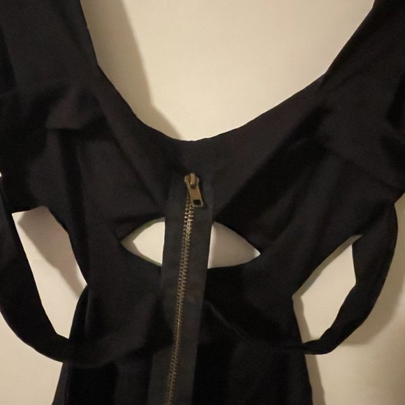 Little Black Dress Cut Out Back With Zip - Picture 3 of 12